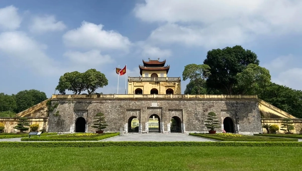 Top 12 địa điểm chụp ảnh đẹp ở Hà Nội check-in