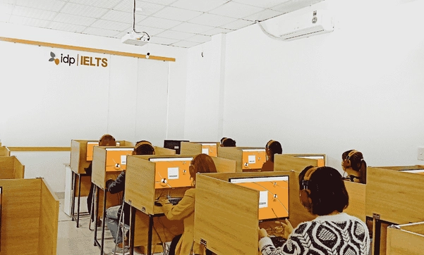 Top 10 địa điểm thi IELTS tại Hà Nội chính thức và uy tín nhất 2026 - Toplist Thủ Đô - Va79